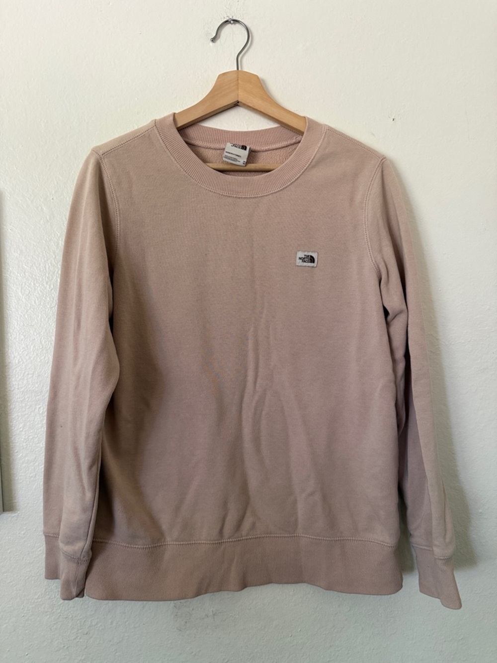 The North Face Women's Crewneck Sweatshirt in Pale Mauve Pink Sz M